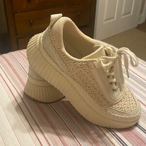 Mi.iM Cream Textured Platform Sneakers